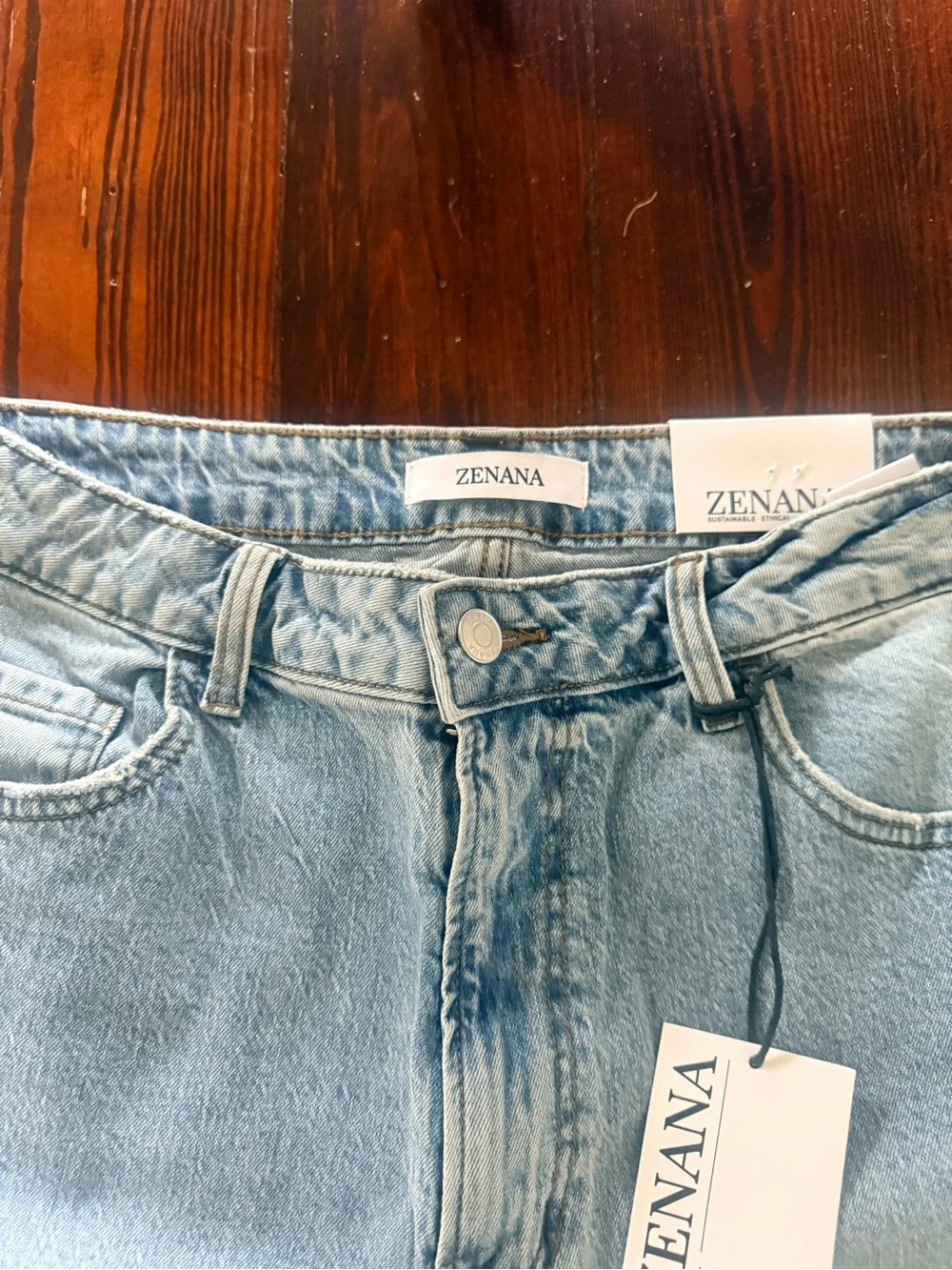 NWT Zenana High Rise Cuffed Wide Leg Jeans Light Wash DTP-9583LL Size 30 - Picture 8 of 9